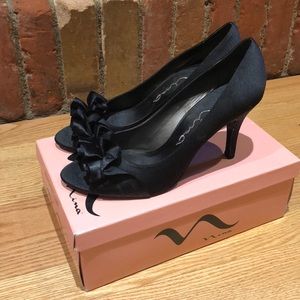 Nina Shoes Black Bumps